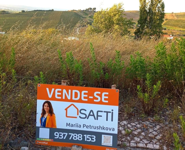 Terreno para Venda em Carvoeira e Carmões