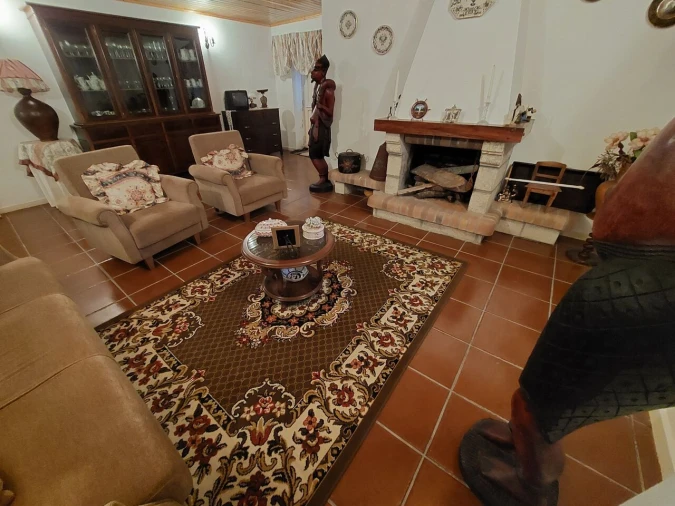 Moradia T4 para Venda em Vila e Roussas Foto 6