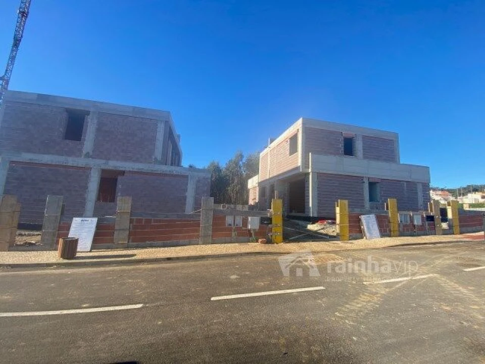 Moradia T4 para Venda em Tornada e Salir do Porto Foto 14