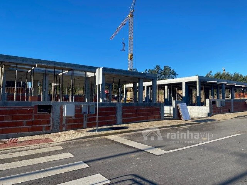 Moradia T4 para Venda em Tornada e Salir do Porto Foto 16