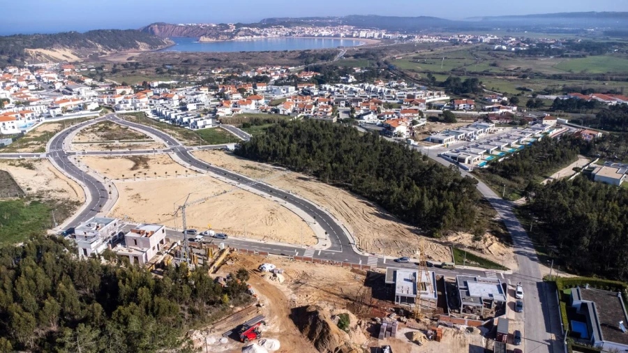 Moradia T4 para Venda em Tornada e Salir do Porto Foto 9