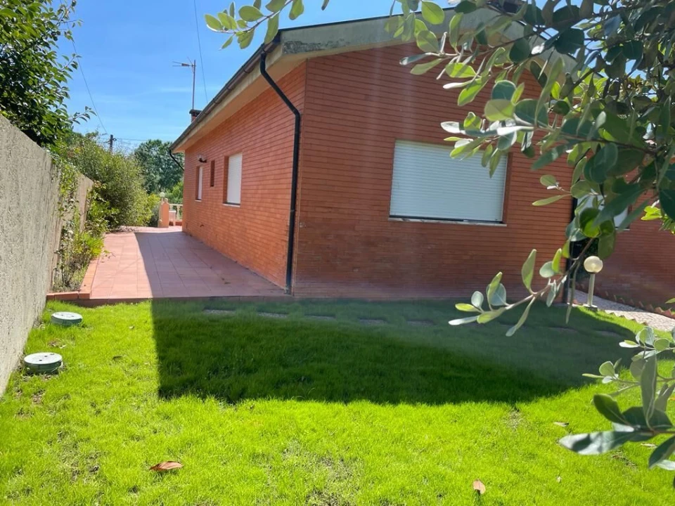 Moradia T5 para Venda em Tamengos, Aguim e Óis do Bairro Foto 10