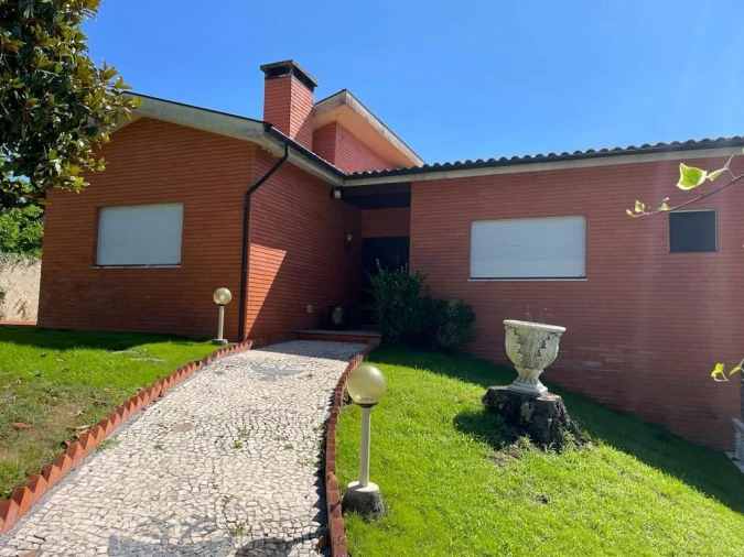 Moradia T5 para Venda em Tamengos, Aguim e Óis do Bairro Foto 14