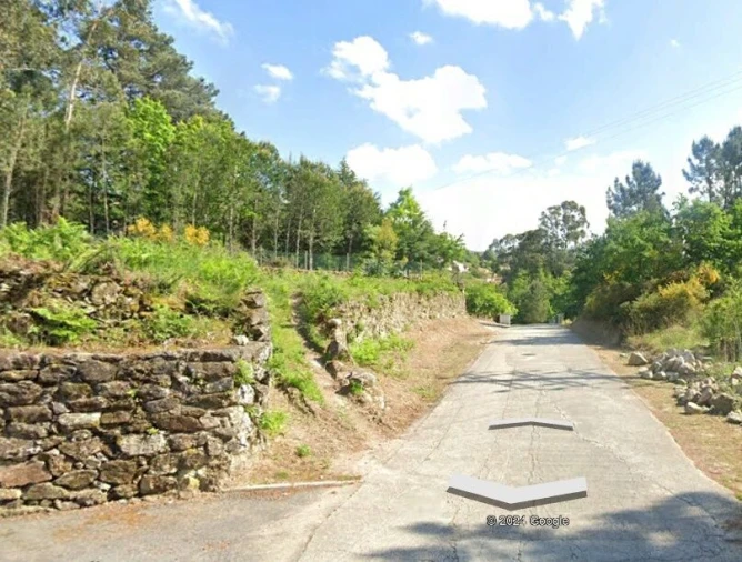 Terreno para Venda em Vila e Roussas Foto 3