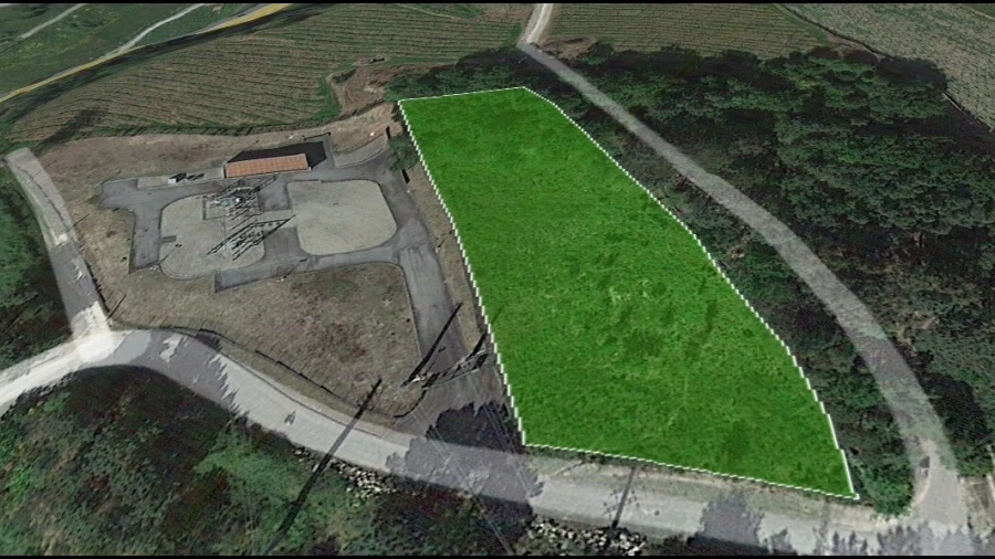 Terreno para Venda em Vila e Roussas