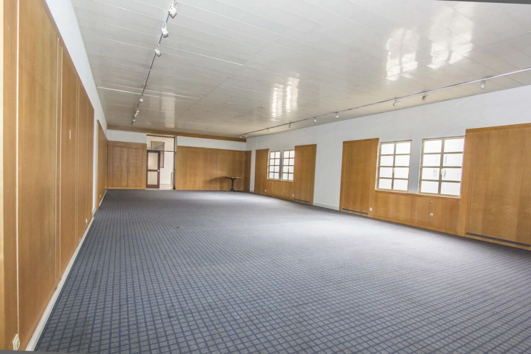 Armazém para Venda em Alcobaça e Vestiaria Foto 6