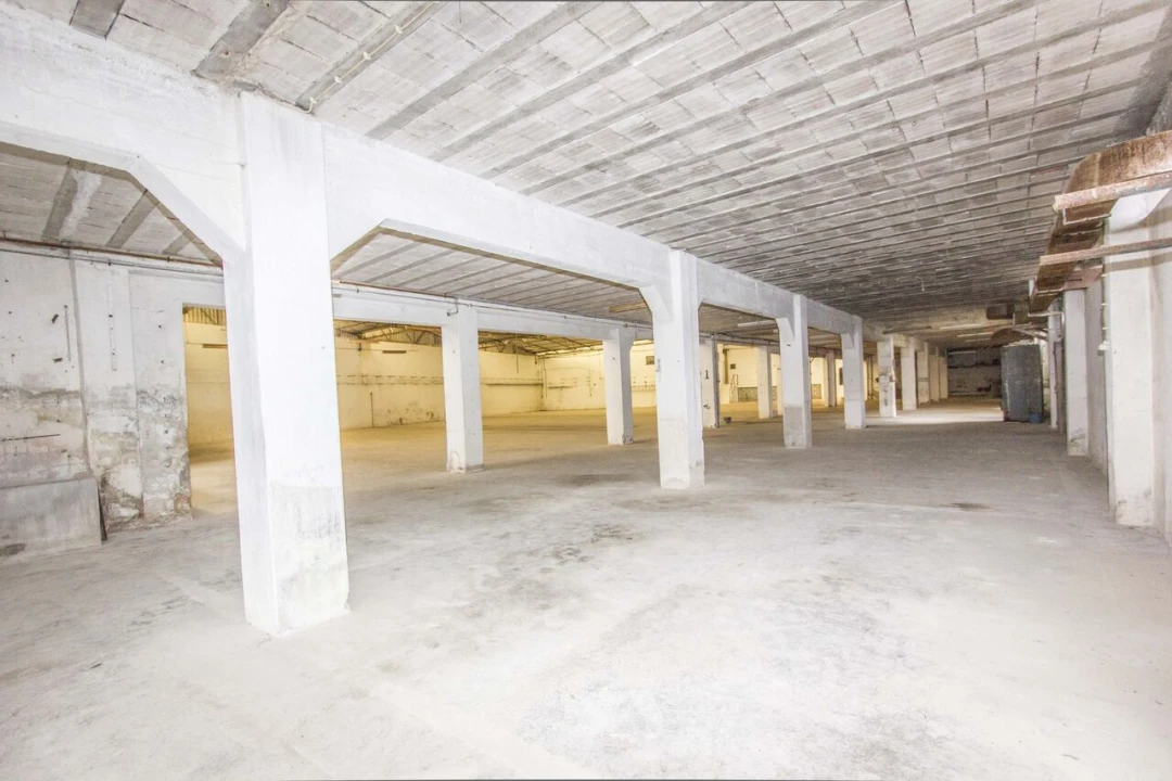 Armazém para Venda em Alcobaça e Vestiaria Foto 12