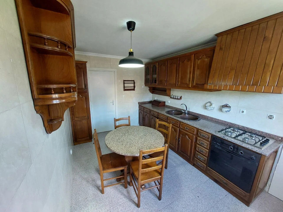 Apartamento T4 para Venda em Monção e Troviscoso Foto 1