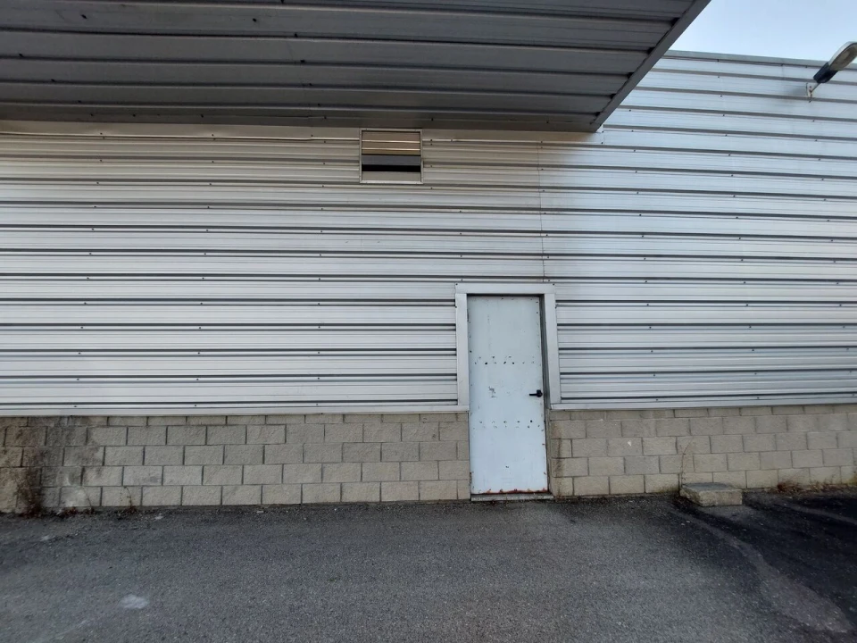 Armazém para Arrendamento em Mazedo e Cortes Foto 2