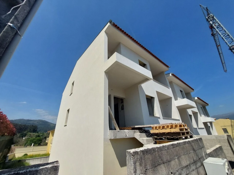 Moradia T3 para Venda em Arcos de Valdevez (São Paio) e Giela Foto 1