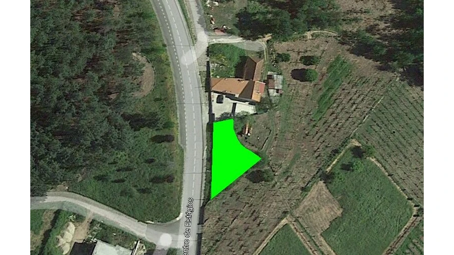 Terreno para Venda em Prado e Remoães