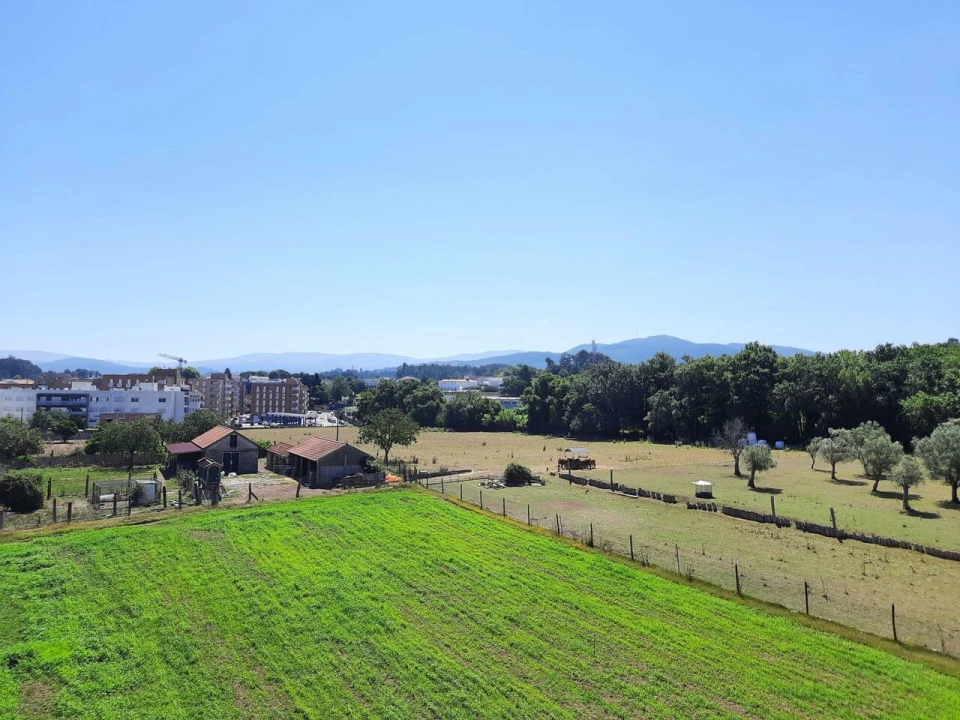Apartamento T2 para Venda em Mazedo e Cortes Foto 10