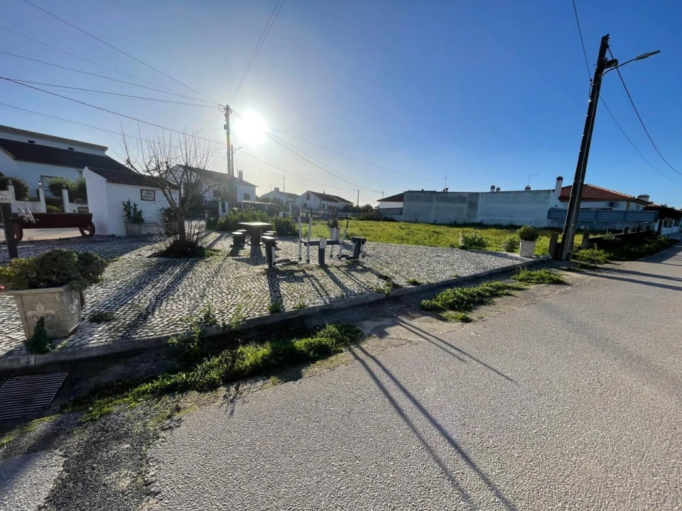 Terreno para Venda em Brogueira, Parceiros de Igreja e Alcorochel Foto 1