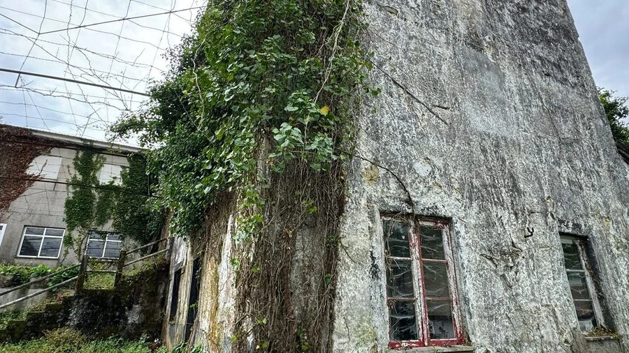 Moradia T7 para Venda em Prado e Remoães