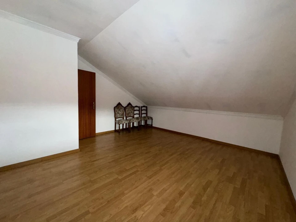 Apartamento T2 para Venda em Vila e Roussas Foto 4