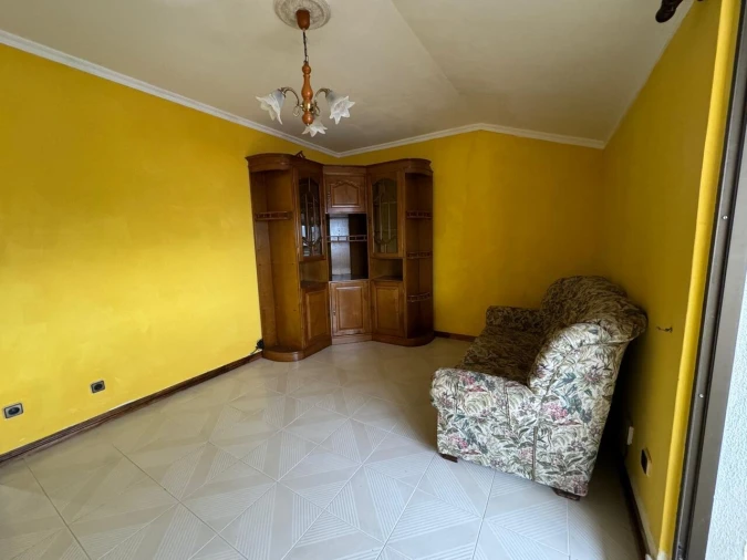 Apartamento T2 para Venda em Vila e Roussas Foto 7