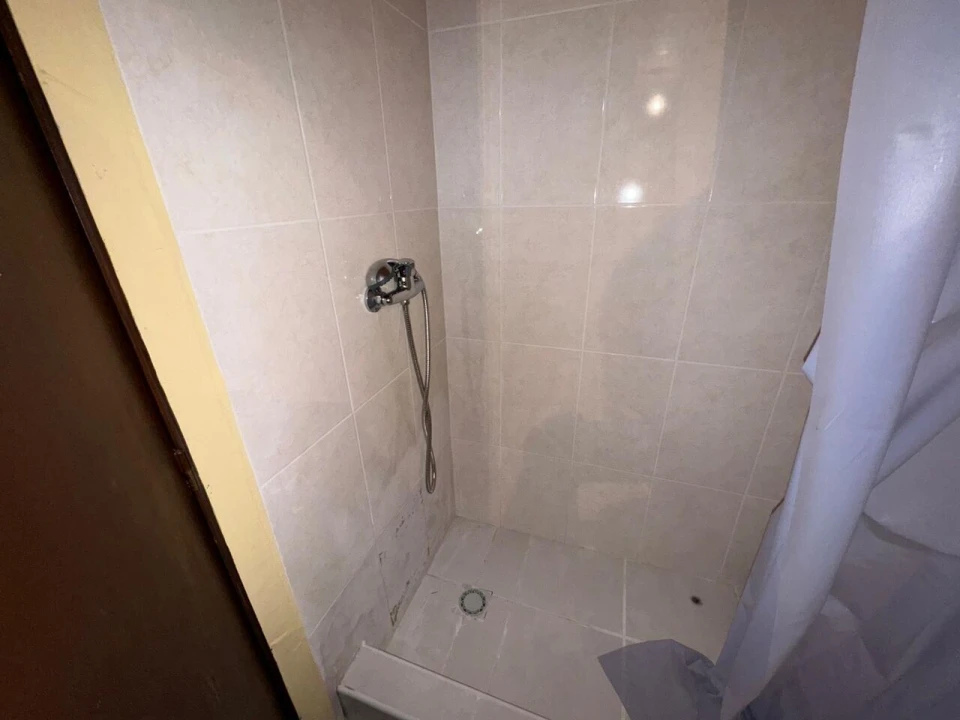 Moradia T5 para Venda em Vila e Roussas Foto 6