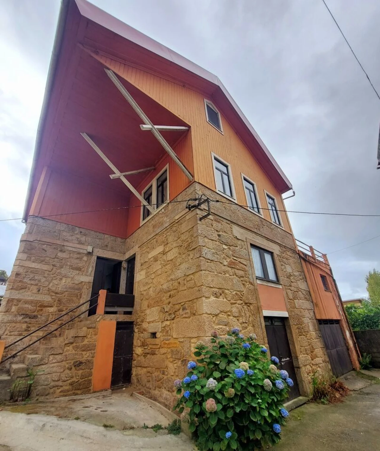 Moradia T5 para Venda em Vila e Roussas Foto 1