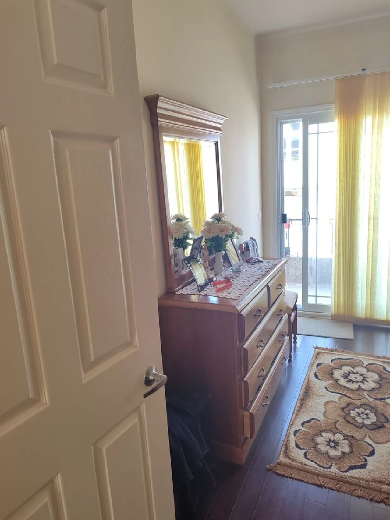 Apartamento T2 para Venda em Vila e Roussas Foto 2