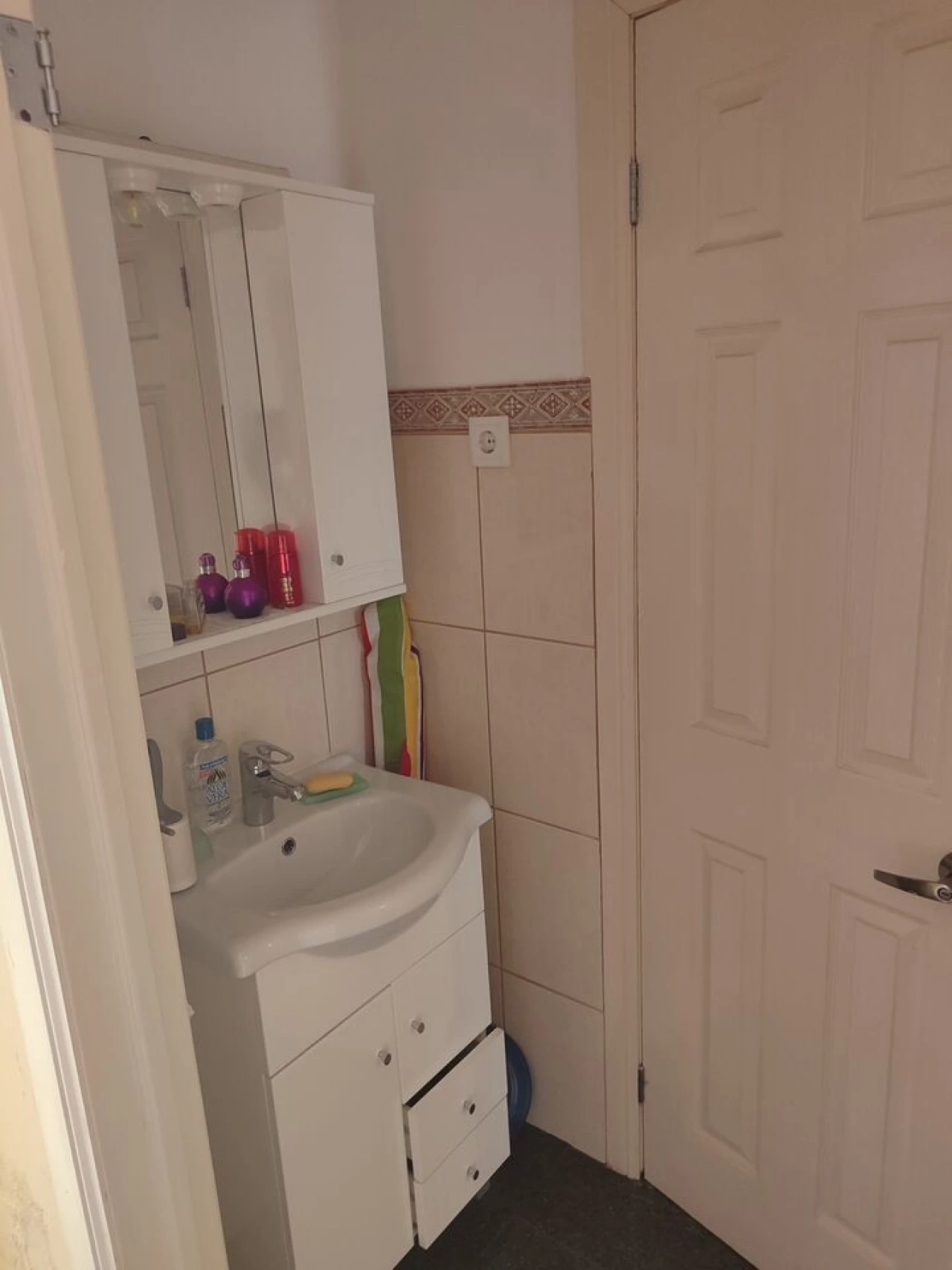 Apartamento T2 para Venda em Vila e Roussas Foto 3