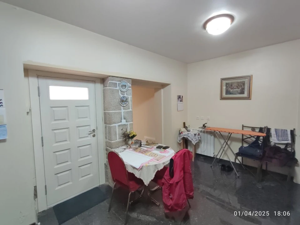 Apartamento T2 para Venda em Vila e Roussas Foto 6