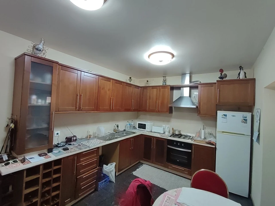 Apartamento T2 para Venda em Vila e Roussas Foto 7