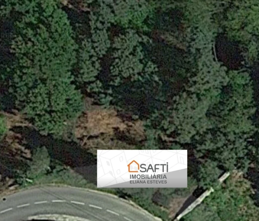 Terreno para Venda em Vila e Roussas Foto 2