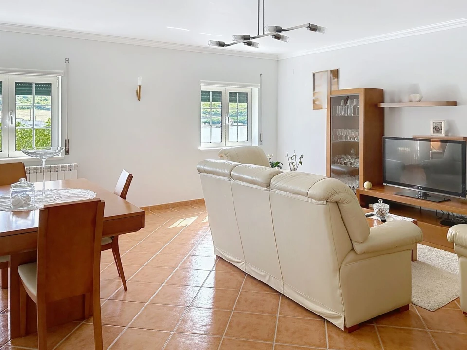 Moradia T4 para Venda em Santa Maria, São Pedro e Matacães Foto 4