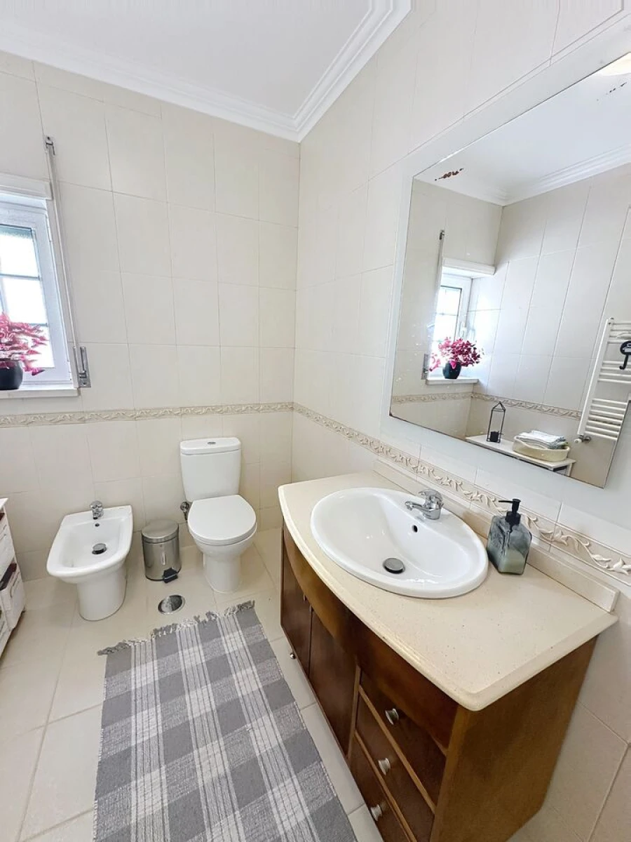 Moradia T4 para Venda em Santa Maria, São Pedro e Matacães Foto 6