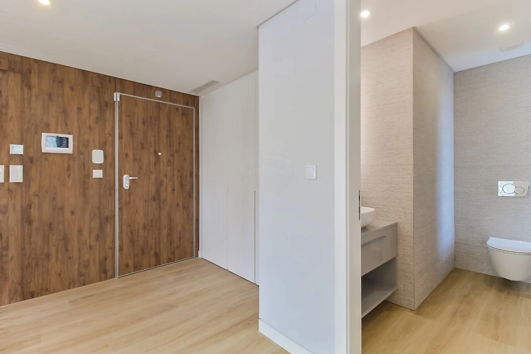 Apartamento T3 para Venda em Carcavelos e Parede Foto 2