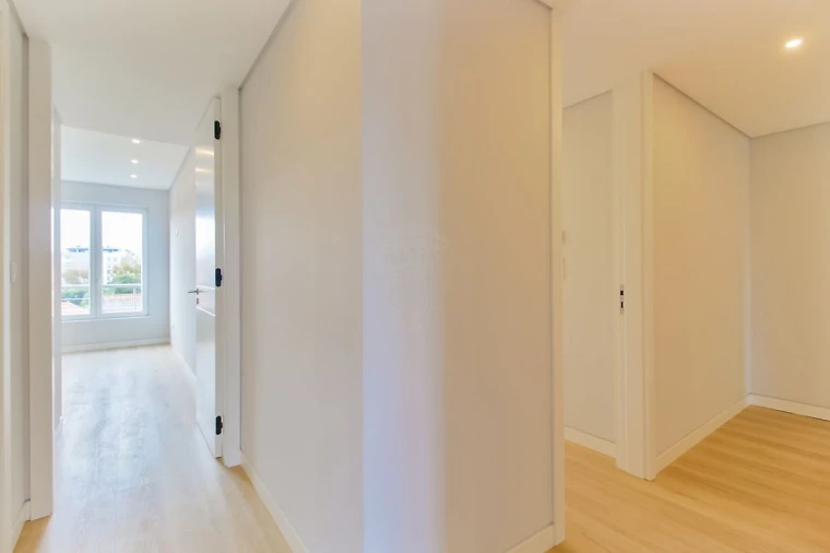 Apartamento T3 para Venda em Carcavelos e Parede Foto 8