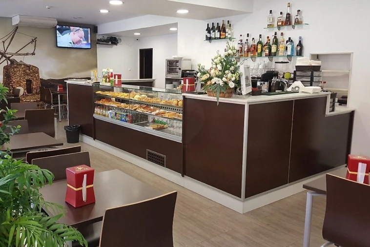 Loja para Venda em Oeiras e São Julião da Barra, Paço de Arcos e Caxias Foto 3