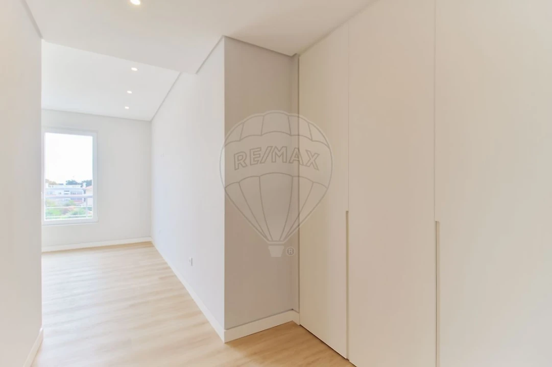 Apartamento T3 para Venda em Carcavelos e Parede Foto 11