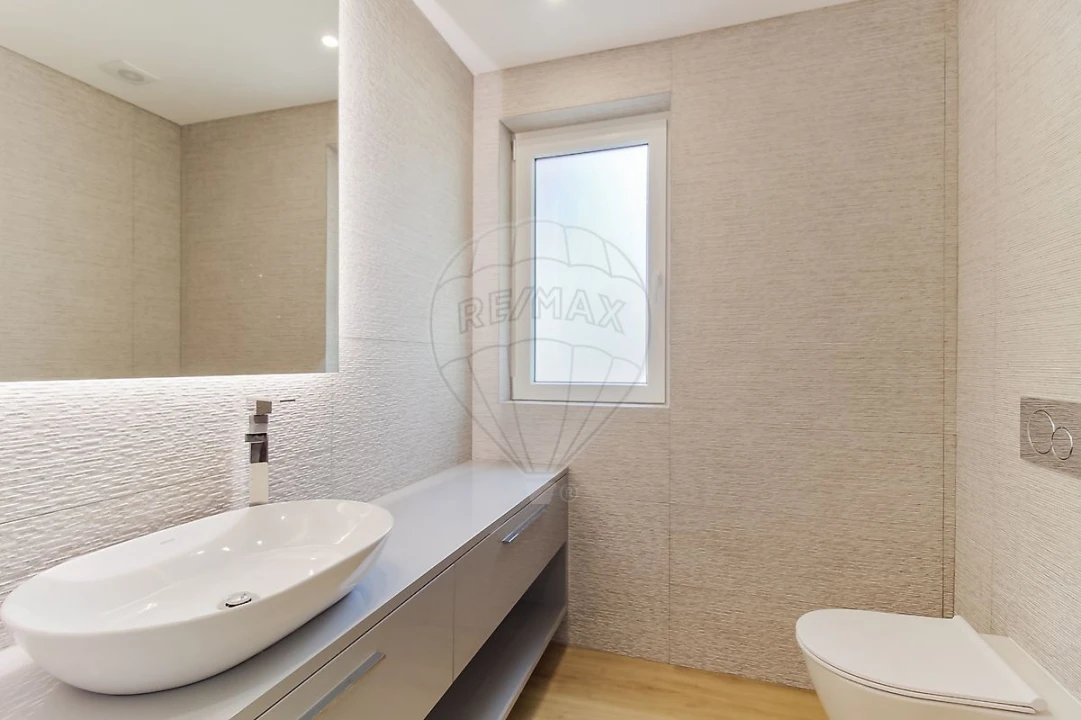 Apartamento T3 para Venda em Carcavelos e Parede Foto 21