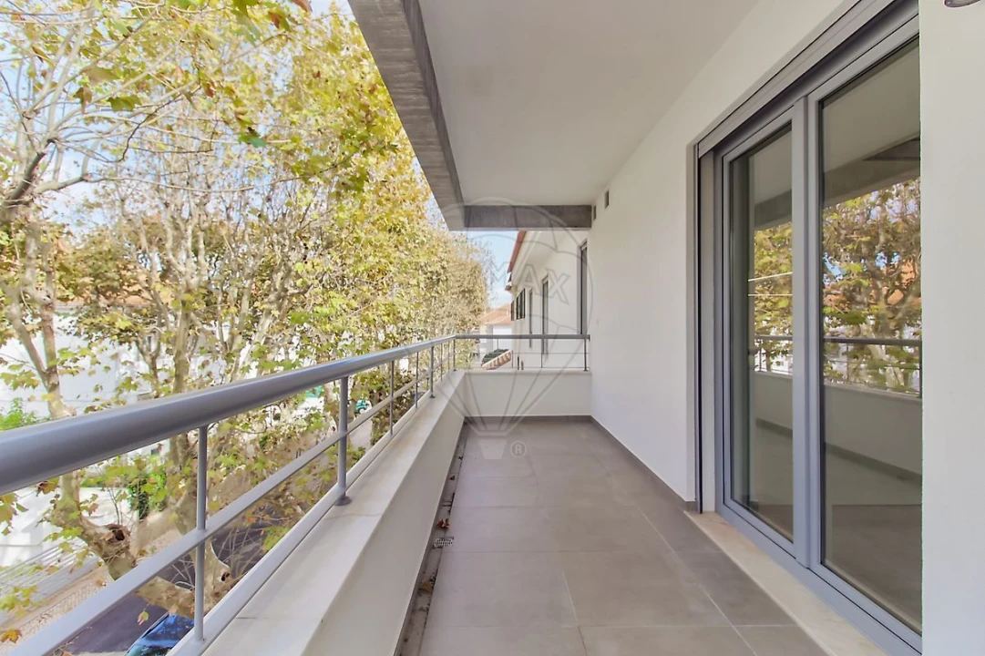 Apartamento T3 para Venda em Carcavelos e Parede Foto 10