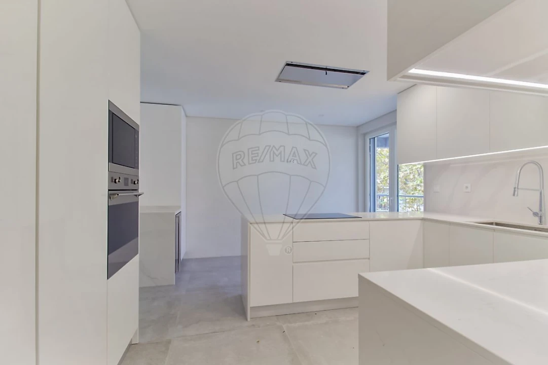 Apartamento T3 para Venda em Carcavelos e Parede Foto 9