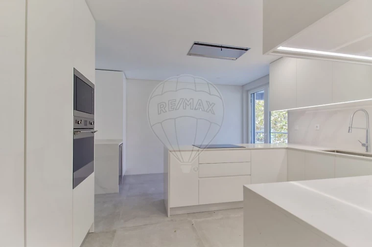 Apartamento T3 para Venda em Carcavelos e Parede Foto 9