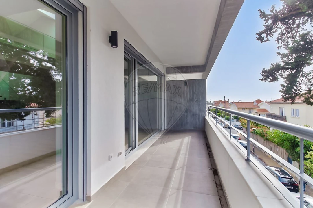 Apartamento T3 para Venda em Carcavelos e Parede Foto 5