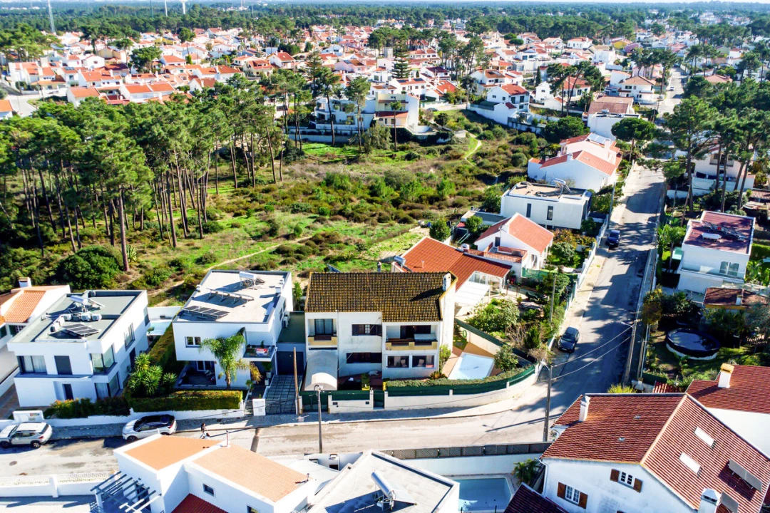 Moradia T5 para Venda em Charneca de Caparica e Sobreda Foto 3