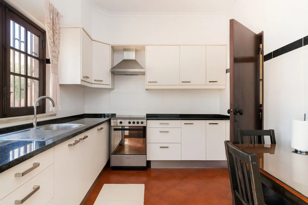 Moradia T5 para Venda em Charneca de Caparica e Sobreda Foto 9