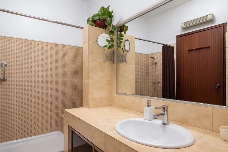 Moradia T5 para Venda em Charneca de Caparica e Sobreda Foto 15