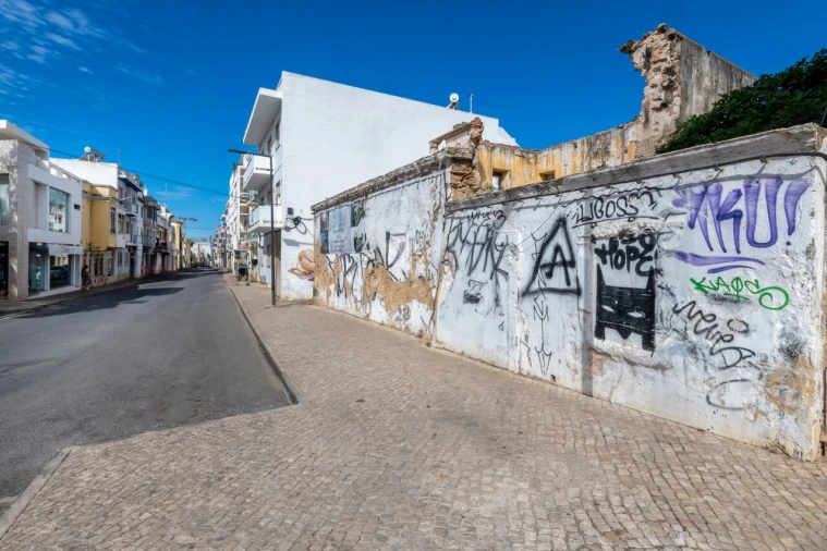 Prédio para Venda em Faro (Sé e São Pedro) Foto 8
