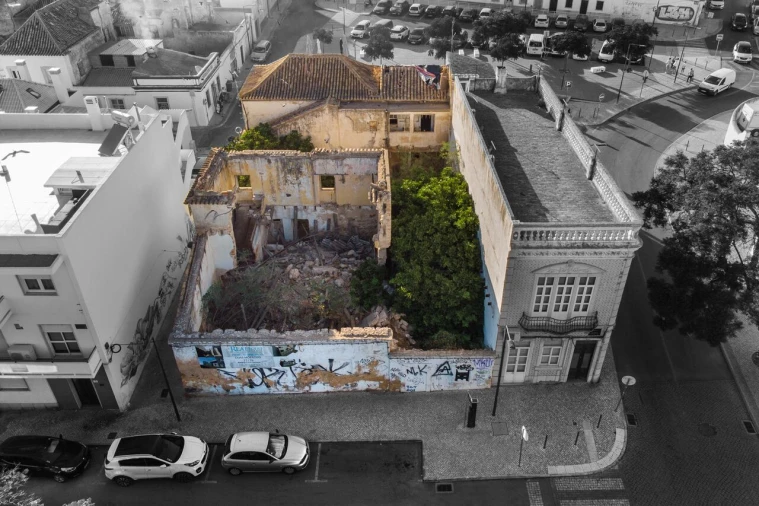 Prédio para Venda em Faro (Sé e São Pedro) Foto 1