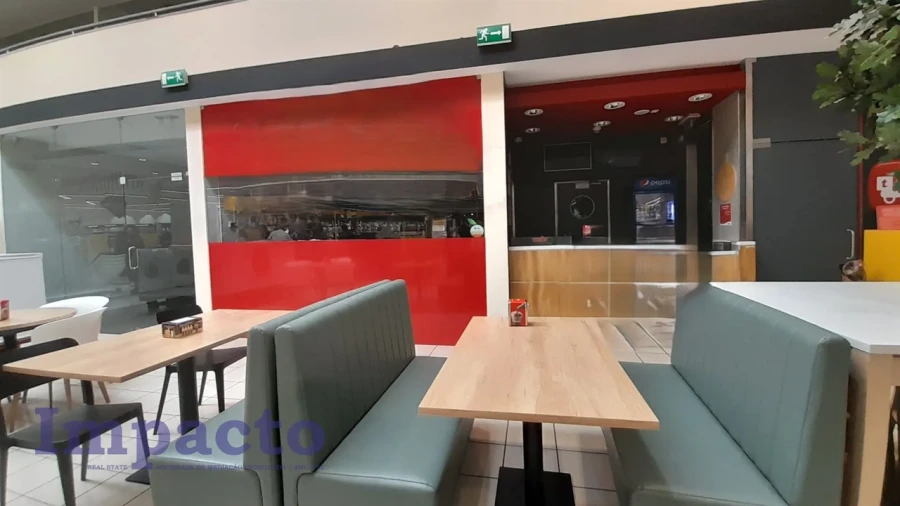 Loja para Venda em Canedo, Vale e Vila Maior Foto 1