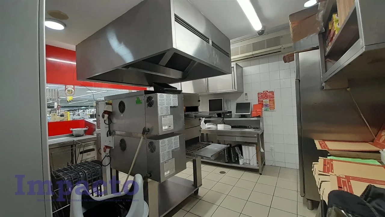 Loja para Venda em Canedo, Vale e Vila Maior Foto 12