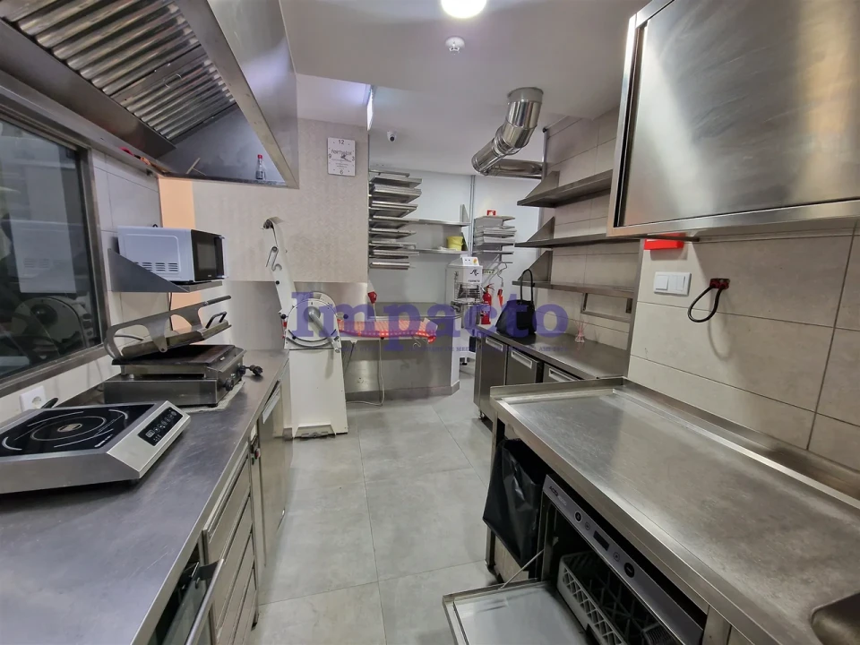 Loja para Trespasse em São João da Madeira Foto 5