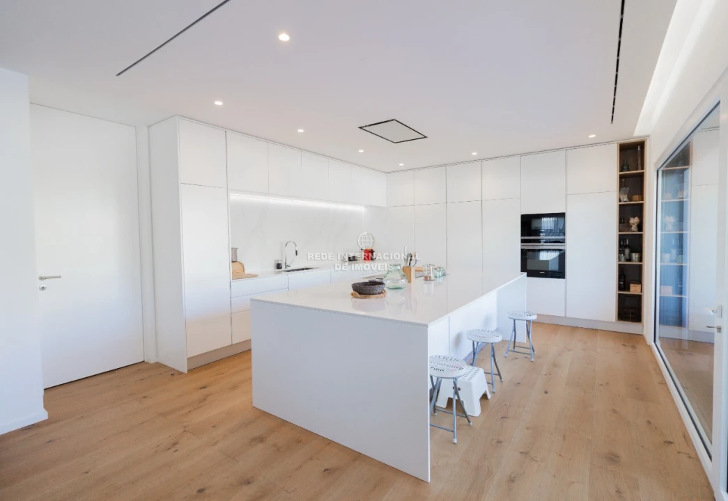 Moradia T4 para Venda em Rio de Mouro Foto 5