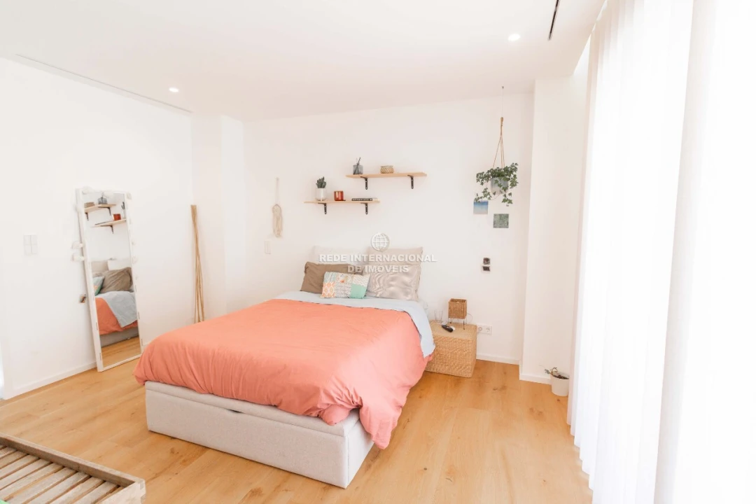 Moradia T4 para Venda em Rio de Mouro Foto 6