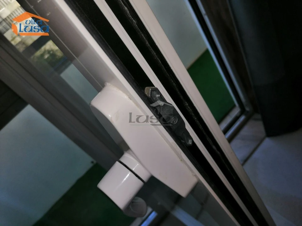 Apartamento T1 para Arrendamento em Lordelo do Ouro e Massarelos Foto 4