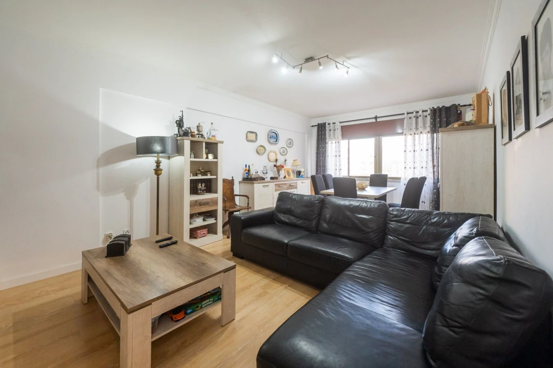 Apartamento T3 para Venda em Massamá e Monte Abraão Foto 3